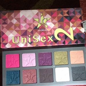 2 New Makeup Pallets.  Unisex 2 /unisex 3